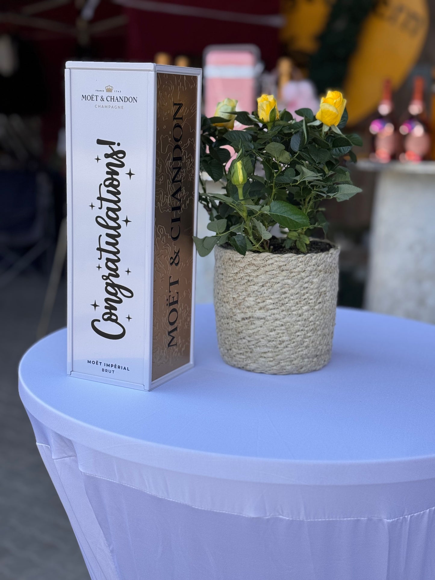 Moët & Chandon - Brut Impérial - 75 CL mit Metallic GIFT BOX
